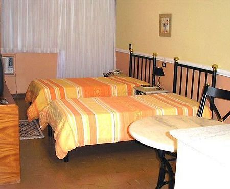 St. Winifreds Hotel Моркем Екстер'єр фото